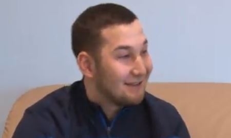 Дамир Рыспаев — в программе «Головой об лёд»