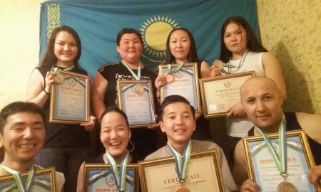 Армрестлеры из Мангистау завоевали восемь медалей на чемпионате Азии в Узбекистане