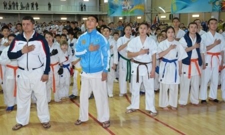 В СКО на Открытый чемпионат по киокушинкай-каратэ приехали свыше 1000 спортсменов