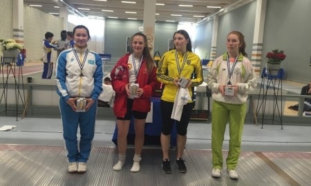 Южноказахстанская рапиристка единственная в стране привезла медаль с международного турнира в Дании