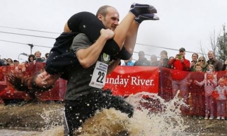 В честь Международного дня семьи в Алматы состоится забег с женами на плечах