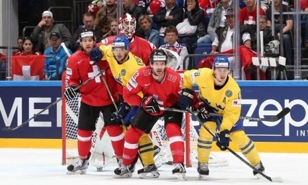 Швейцария уступила Швеции по буллитам — в группе сборной Казахстана на чемпионате мира