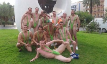 О’Салливан с командой дразнят Головкина в костюмах Бората