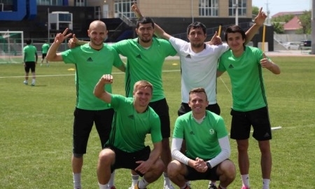 «Атырау» сыграл в «теннисбол»