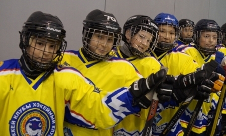 Команда «Алматы-2005» дебютировала победой на детском хоккейном турнире в России