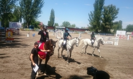 Казахстанец занял второе место на этапе Кубка мира по конному спорту в Бишкеке