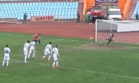Как Жасур Нарзикулов отбил пенальти в матче с «Шахтером»