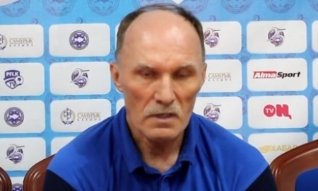 Видео послематчевой пресс-конференции Юрия Конькова игры Премьер-Лиги «Атырау» — «Астана» 1:0