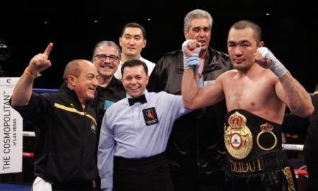 Фоторепортаж с боя Бейбут Шуменов — Джуниор Райт