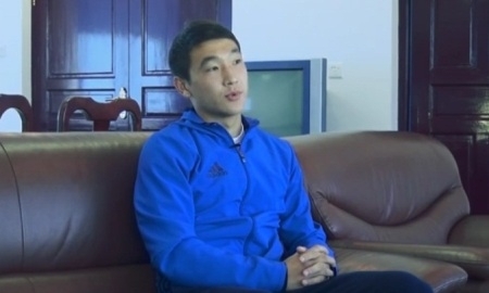 Мынбаев — в программе «Вне игры»