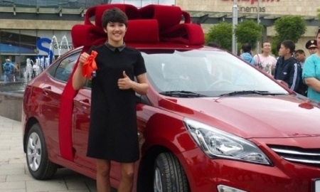 Кызайбай получила автомобиль за вторую золотую медаль на чемпионате мира