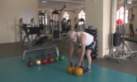 70-летний спортсмен из Кокшетау привез два «золота» чемпионата Европы