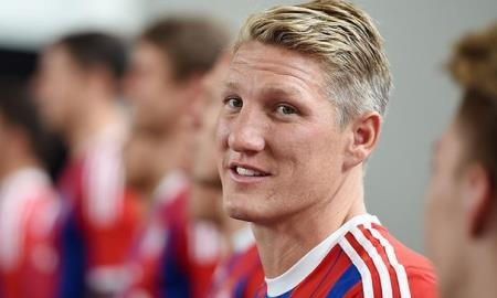 Бастиан Швайнштайгер: «Теперь у Тимощука 10 футболок сборной Германии»