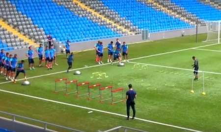 Видео предматчевой тренировки «Астаны»