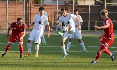 Алиев пропустит матч в Астане