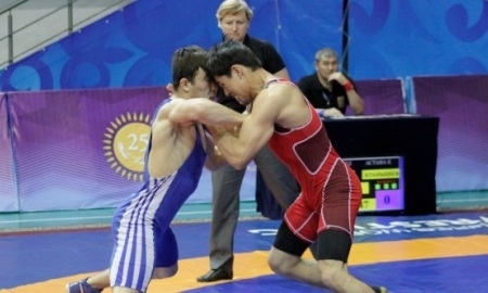 В Усть-Каменогорске стартовал молодежный чемпионат страны среди «классиков»