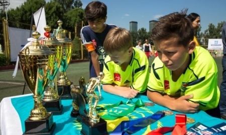 Турысбек и Куат посетили финальные матчи чемпионата среди воспитанников детских домов и школ-интернатов