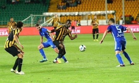 Пятерка отрывается