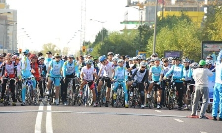 Масимов и Джаксыбеков приняли участие в соревнованиях по дуатлону в честь Дня столицы