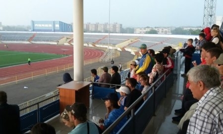 Матч «Шахтер-Булат» — «Кызыл-Жар СК» приостановлен