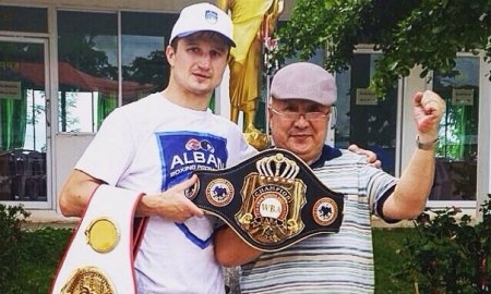 Журавский и Ешенов победили нокаутом