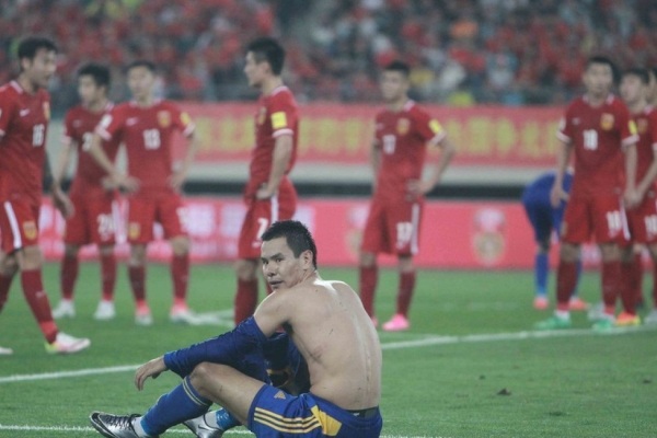 Нусербаев не смог сдержать эмоций после травмы Конысбаева