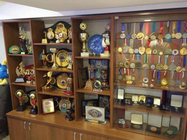 Головкин представил фото своих наград