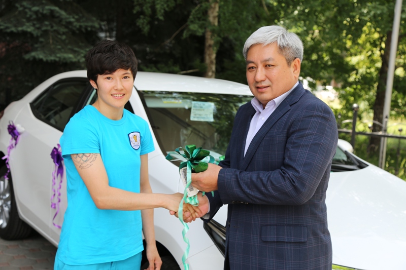 Кызайбай подарили еще одну машину