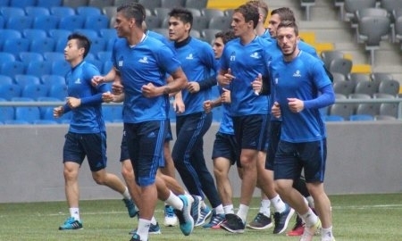 «Астана» возобновила тренировки