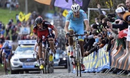 «Астана» продлила контракт с Де Вризом