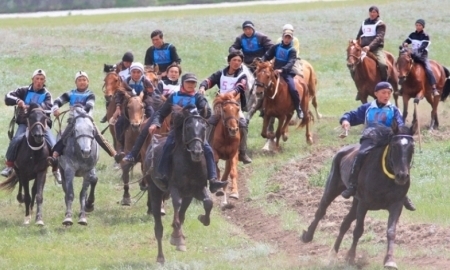10 лучших скакунов от каждого региона Казахстана примут участие в турнире по аламан байге