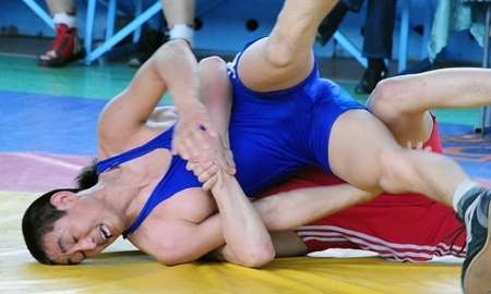 В Мерке прошел юношеский чемпионат страны среди «вольников»