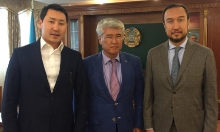 Мухамедиулы встретился с именитым футбольным менеджером Трабукки