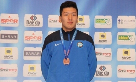 Руслан Жапаров: «Хочу войти в историю не только как знаменосец, но и как победитель»