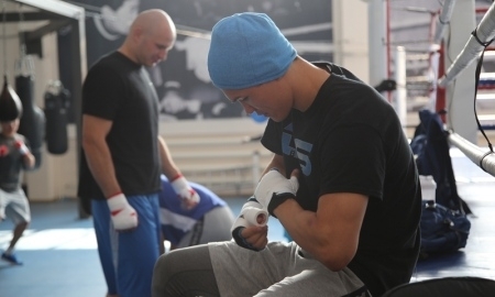 Сборная Казахстана проводит спарринги с американскими боксерами
