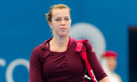 Путинцева проиграла Павлюченковой в первом раунде турнира в Монреале