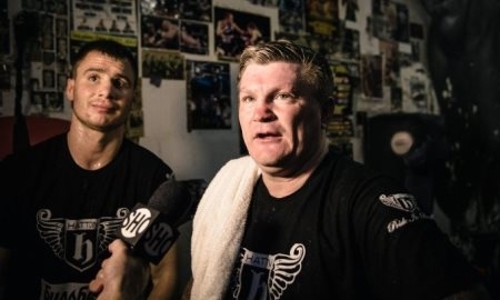 Хаттон сомневается, что Брук может побить Головкина