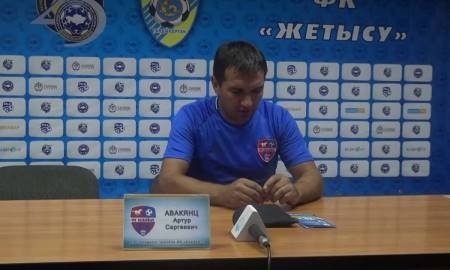 Видео послематчевой пресс-конференции Авакянца игры Премьер-Лиги «Жетысу» — «Акжайык» 2:0