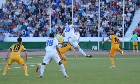 Фоторепортаж с матча Премьер-Лиги «Иртыш» — «Кайрат» 2:3