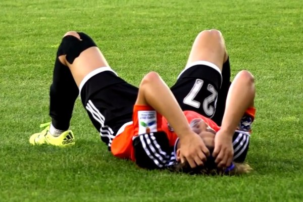 Территория ненависти. 7 городов, в которых болельщики терпеть не могут Ерлана Кожагапанова