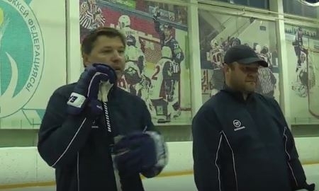 Еремеев ответил на вопросы юных вратарей