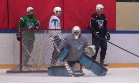 Видео с ледовой тренировки «Иртыша»