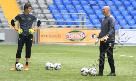 Фоторепортаж с предыгровой тренировки «Селтика» в Астане