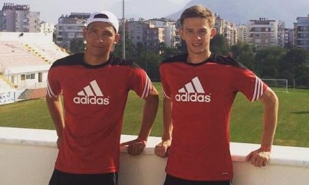 Два актюбинца забивают в Турции