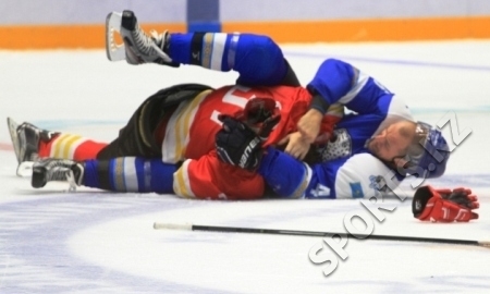 «Барыс» уступил «Куньлунь Ред Стару» в товарищеском матче