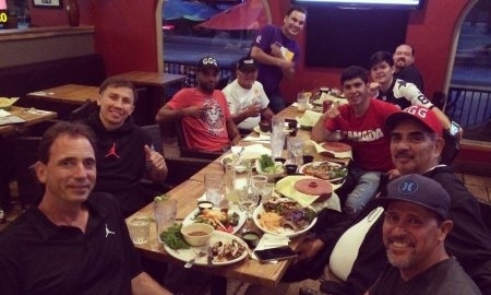 Головкин с командой посетил мексиканский ресторан