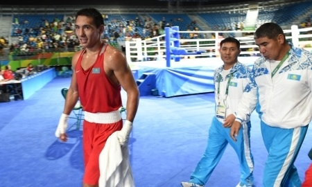 Фото боксерского поединка Олимпиады-2016 Алимханулы — Аббади