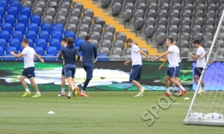 Фоторепортаж с предыгровой тренировки БАТЭ в Астане