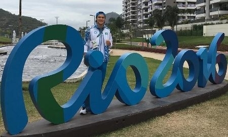 Как живет олимпийский чемпион по боксу Елеусинов