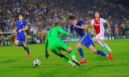 «Кайрат» поздравил «Ростов» с выходом в группу Лиги Чемпионов